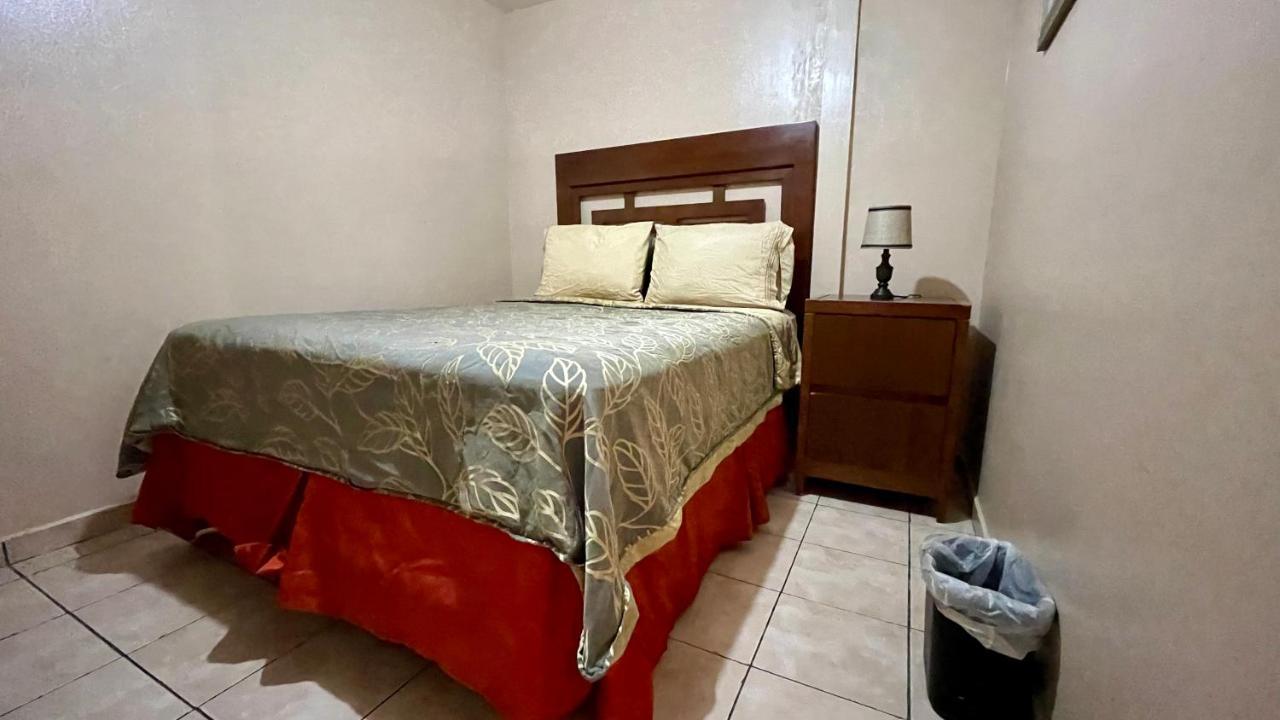 Del Bosque Tj Inn Tijuana Zewnętrze zdjęcie